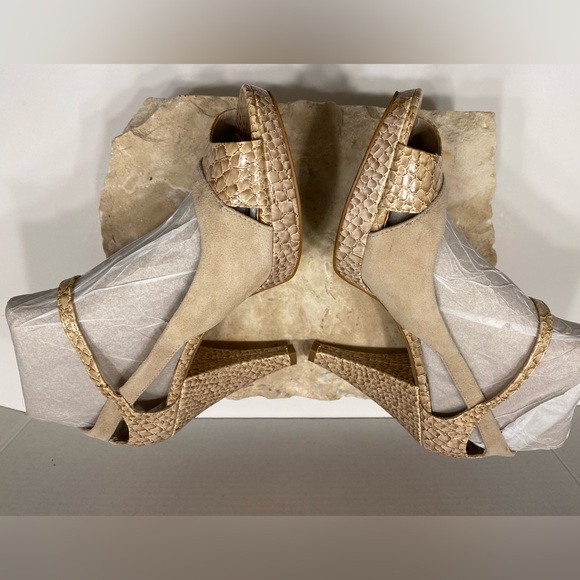 Franco Sarto Sulu Beige Sueded Leather Snake Print Peep Toe Platform Pumps Sz 10 - Picture 4 of 16